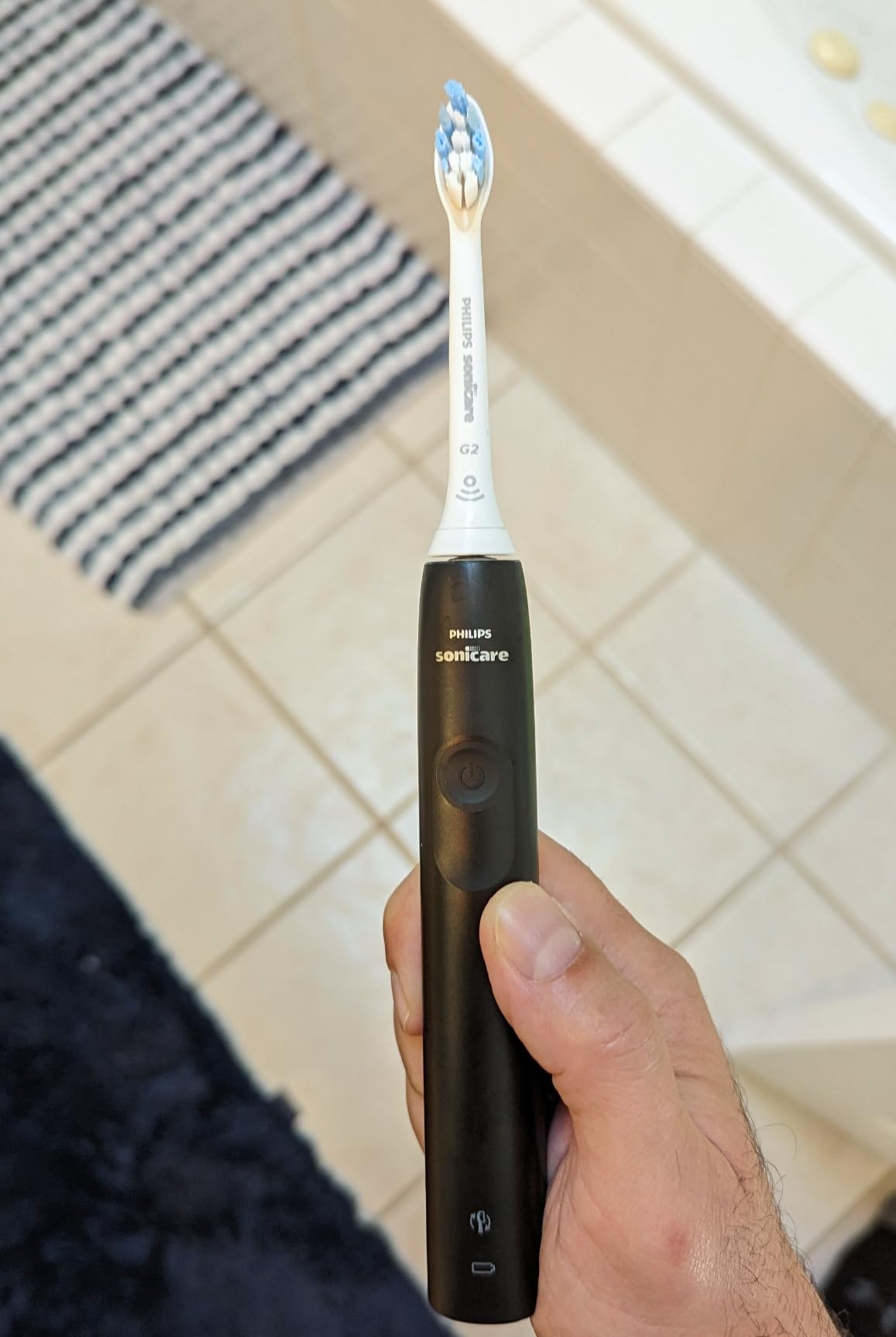 Philips Sonicare 4100 Rechargeable Electric Toothbrush, 1 Brush Head, Black - 700% More Plaque Removal, Pressure Sensor, 2 Brush Settings, 2-Minute Guided Timer, 14-Day Battery, HX3681/24 customer photo 2
