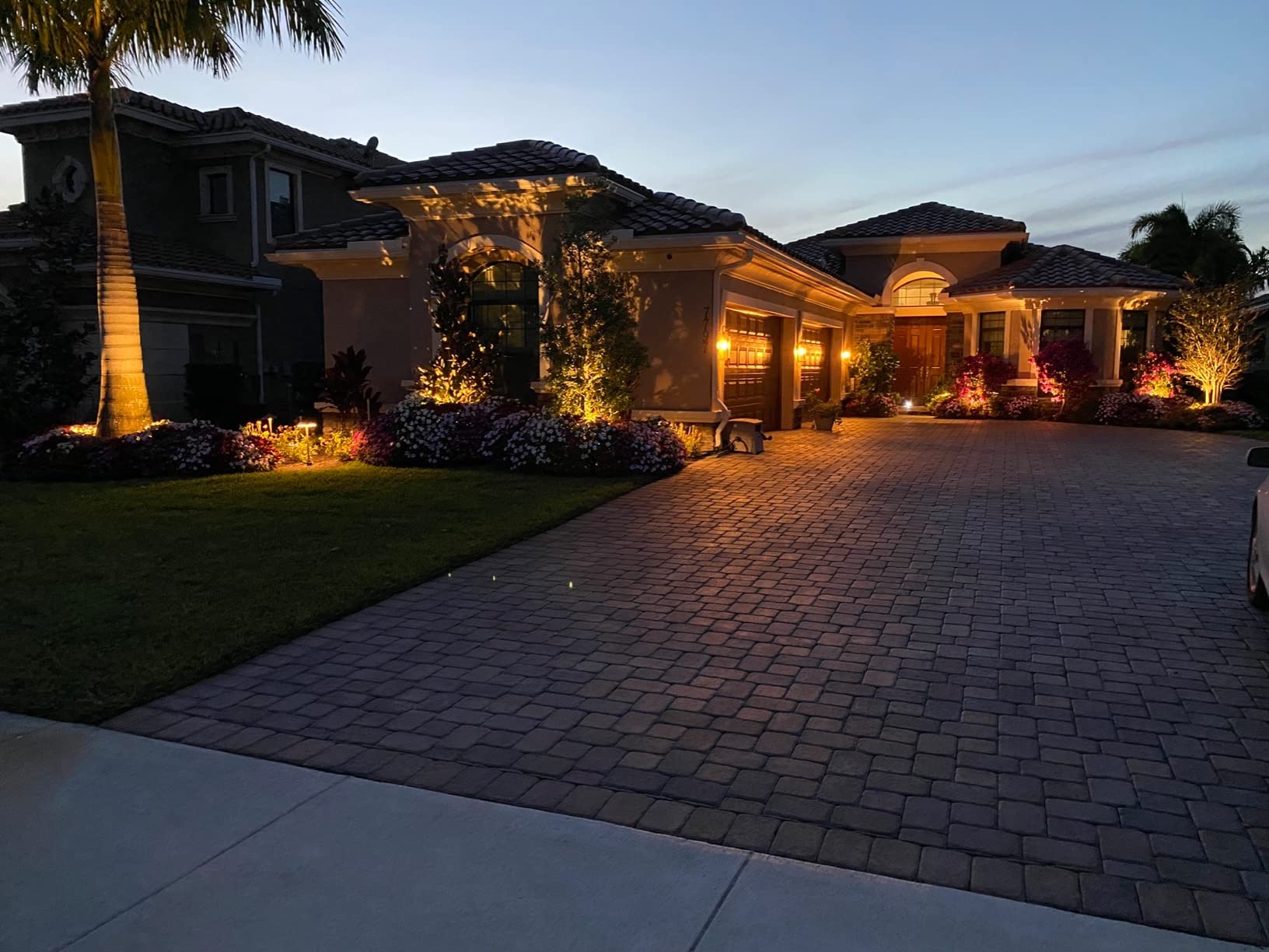 12V LED Landscape Lighting Kit (6 Spotlights, 2 Path Lights) | 100W Low Voltage Transformer, Solid Brass Fixtures, Warm White LED Bulbs, Hubs, Direct Burial Cable, Ground Stakes customer photo 2