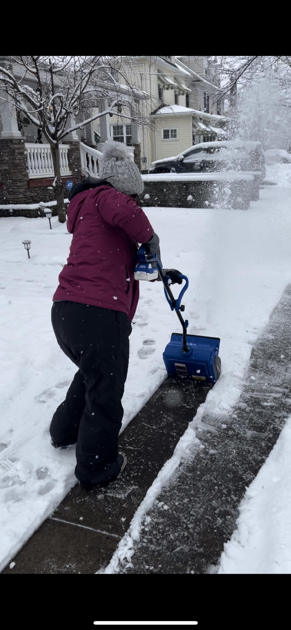 Snow Joe 24V Cordless Snow Shovel Kit with Cover and Scraper, 24V-SS13-TV1 | 13 Clearing Path, 400W Motor, Heavy-Duty Snow & Ice Removal for Driveway & Walkway customer photo 2