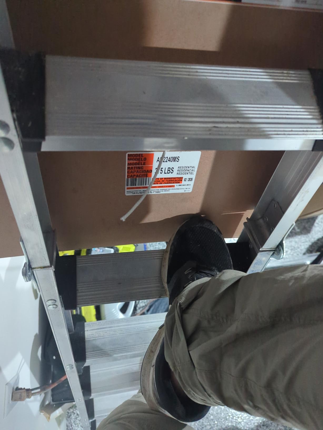 LITE 10-Foot Aluminium Attic Ladder 54