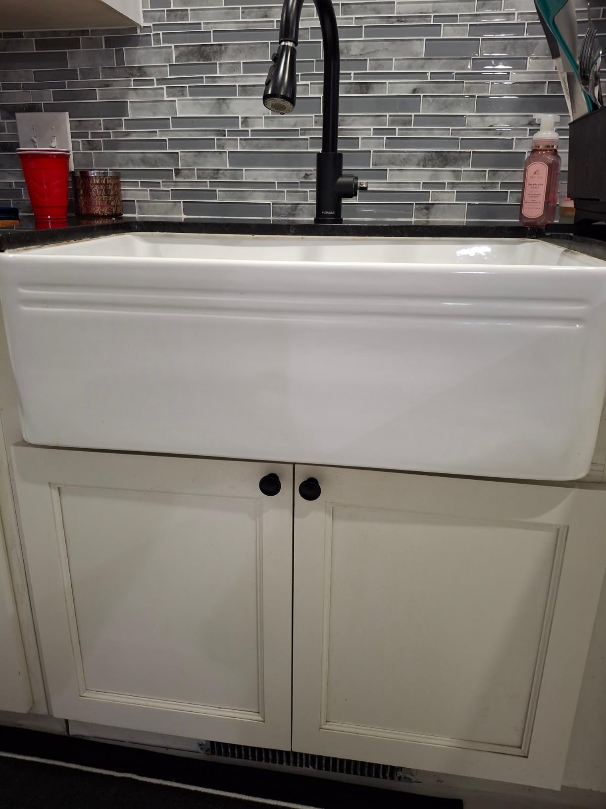 DeerValley White Farmhouse Sink Apron Front Farm Kitchen Sink 33 inch | Single Bowl Deep Drop-in Undermount Reversible Sinks with Grid & Strainer customer photo 1