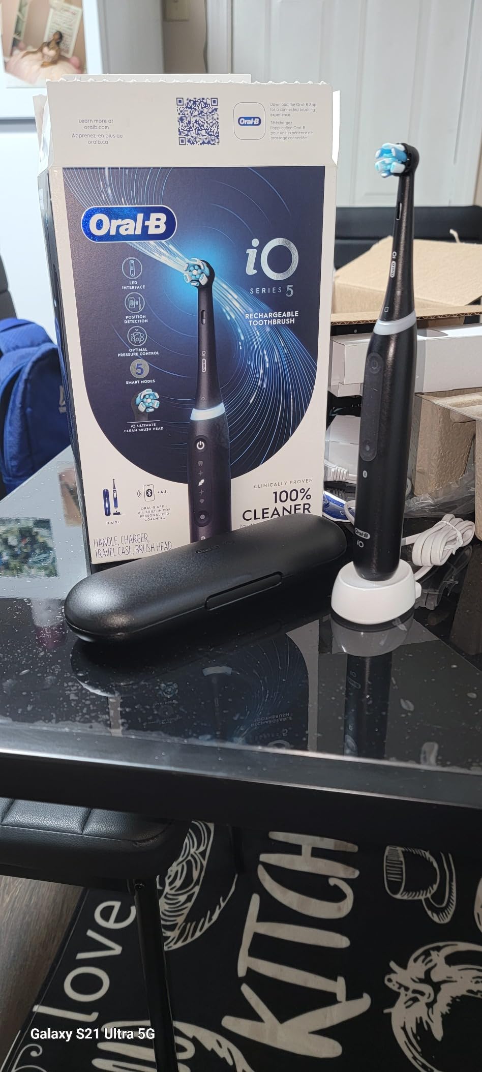 Oral-B Rechargeable Electric Toothbrush, iO5 Customizable Clean, 5 Cleaning Modes, Visual Pressure Sensor to Protect Gums, Travel Case, Black customer photo 2