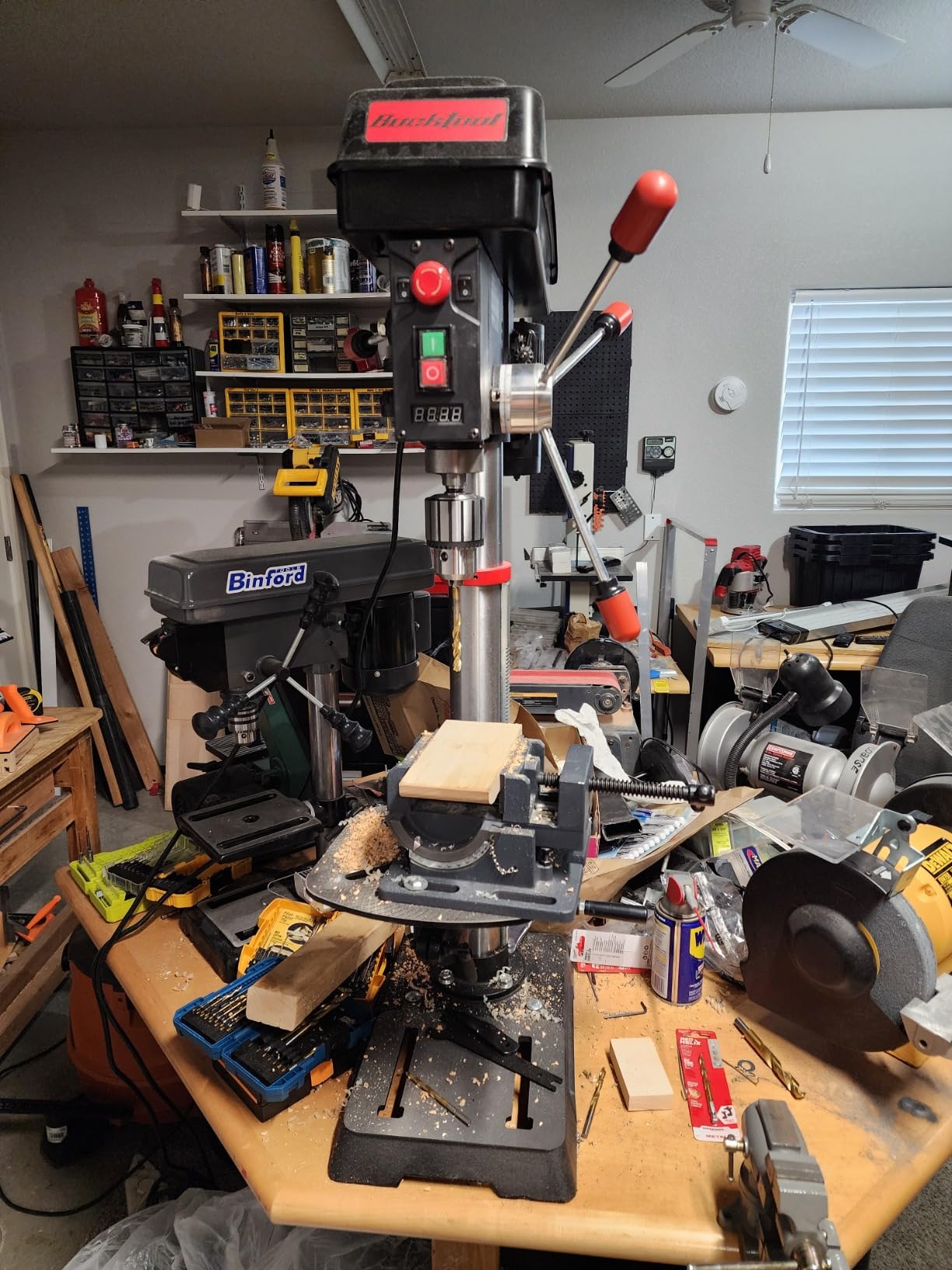 BUCKTOOL 12-Inch Benchtop Drill Press, 580-3200 RPM, 6.2A 3/4 HP Motor, 2-Inch Spindle Travel, 1/32-5/8-Inch Keyed Chuck, 360 Degree/45 Degree Drill Press Table, Class IIIA 2.5mW Laser and Work Light customer photo 1