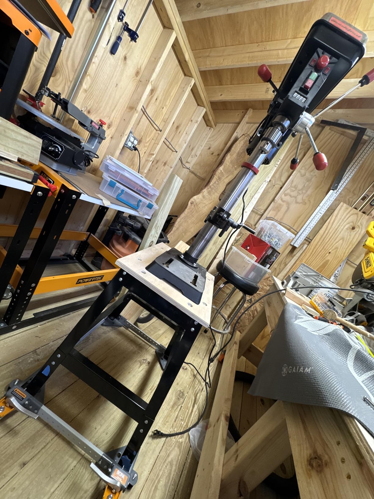 BUCKTOOL 12-Inch Benchtop Drill Press, 580-3200 RPM, 6.2A 3/4 HP Motor, 2-Inch Spindle Travel, 1/32-5/8-Inch Keyed Chuck, 360 Degree/45 Degree Drill Press Table, Class IIIA 2.5mW Laser and Work Light customer photo 2