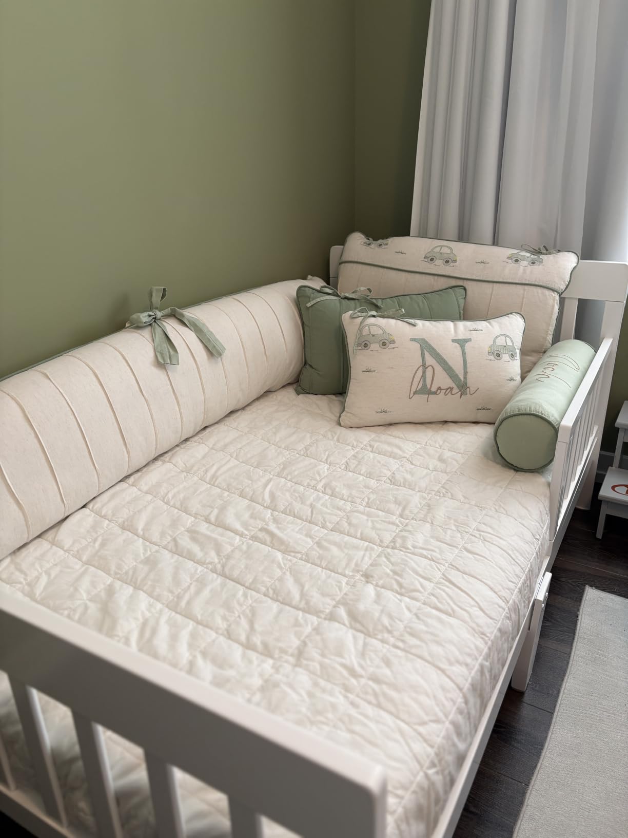 Dream On Me Finn Toddler Bed, GREENGUARD Gold, Pinewood, Vintage White Oak | Low to Floor Bed, 2 Safety Guard Rails, Slatted Wooden Headboard & Footboard 50 Lb Limit, BSA Verified customer photo 2