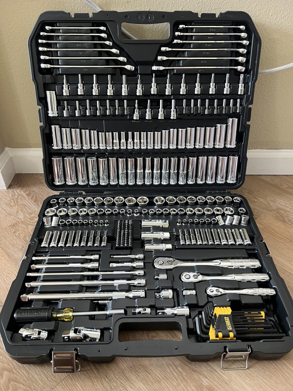 DEWALT Socket Set, 1/4