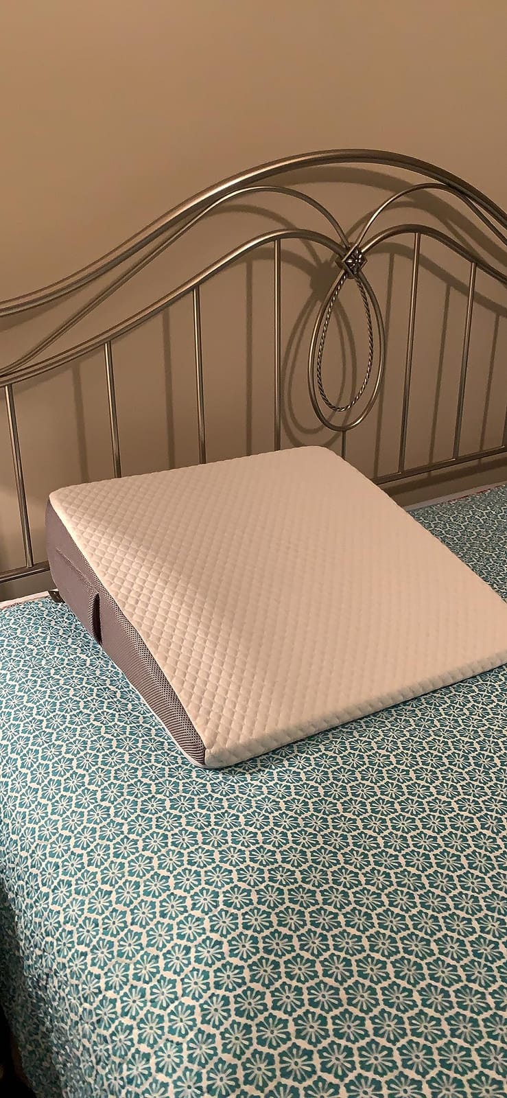 Cozymaker 7.5-inch Bed Wedge Pillow for Sleeping Back Support Pain Relief | Cooling Memory Foam Incline Wedge for Sleeping After Surgery, Gerd Acid Reflux, Neck Pain, Snoring, Removable Washable Cover customer photo 1