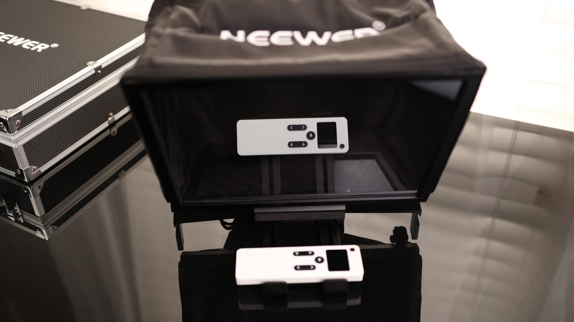 NEEWER Teleprompter X14 with RT-110 Remote & APP Control (Bluetooth Connection via NEEWER Teleprompter App), Portable No Assembly Compatible with iPad Android Tablet, Smartphone, DSLR Camera customer photo 1