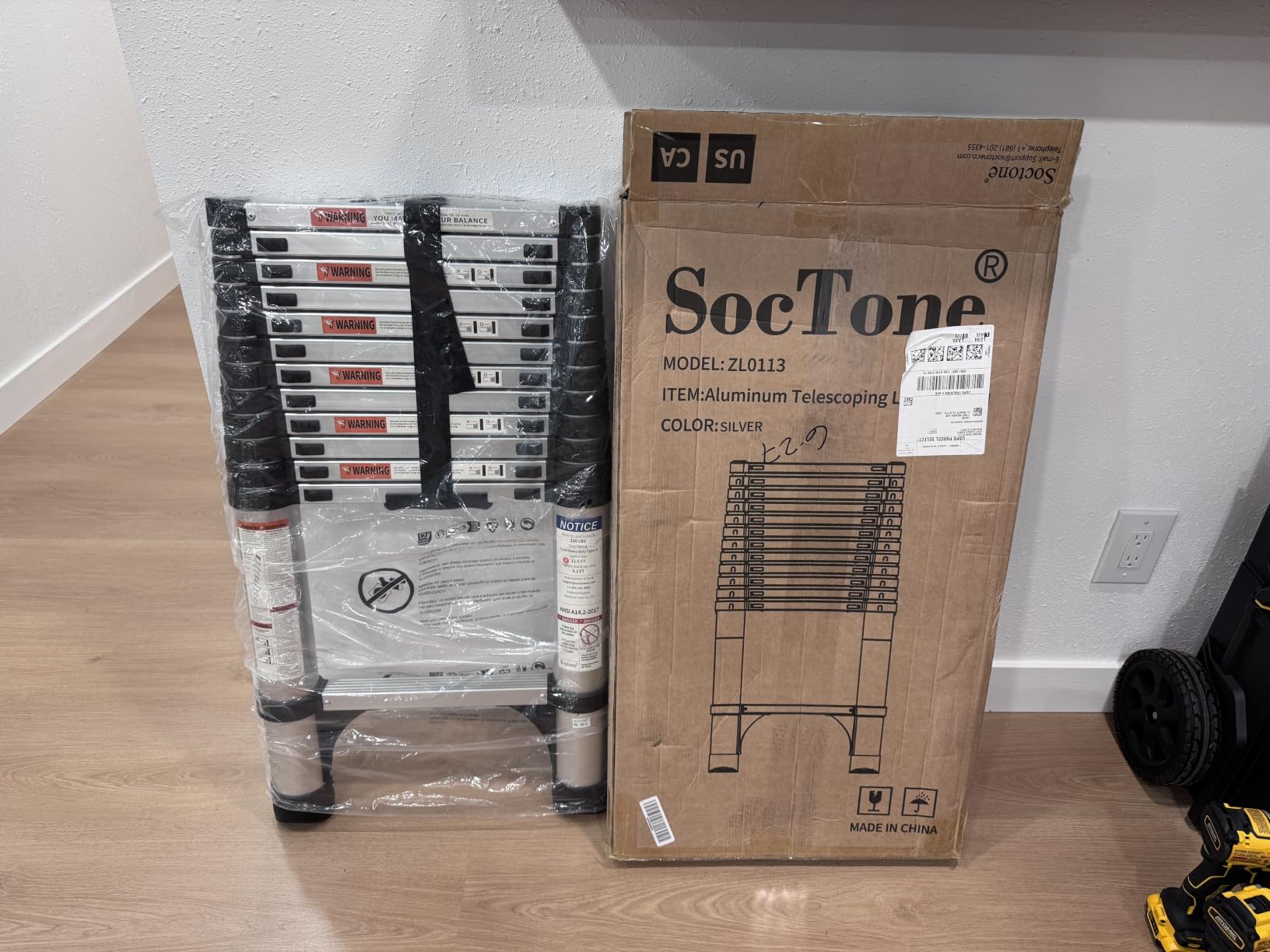 Soctone 12.5FT Telescoping Ladder with Stabilizers, Slow Down Design customer photo 2