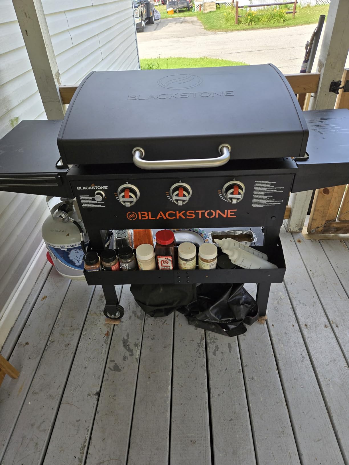 28 Inch Blackstone Griddle 2080 Original 3-Burner XL Griddle with Hood and Side Shelves Outdoor Flat Top Grill customer photo 2