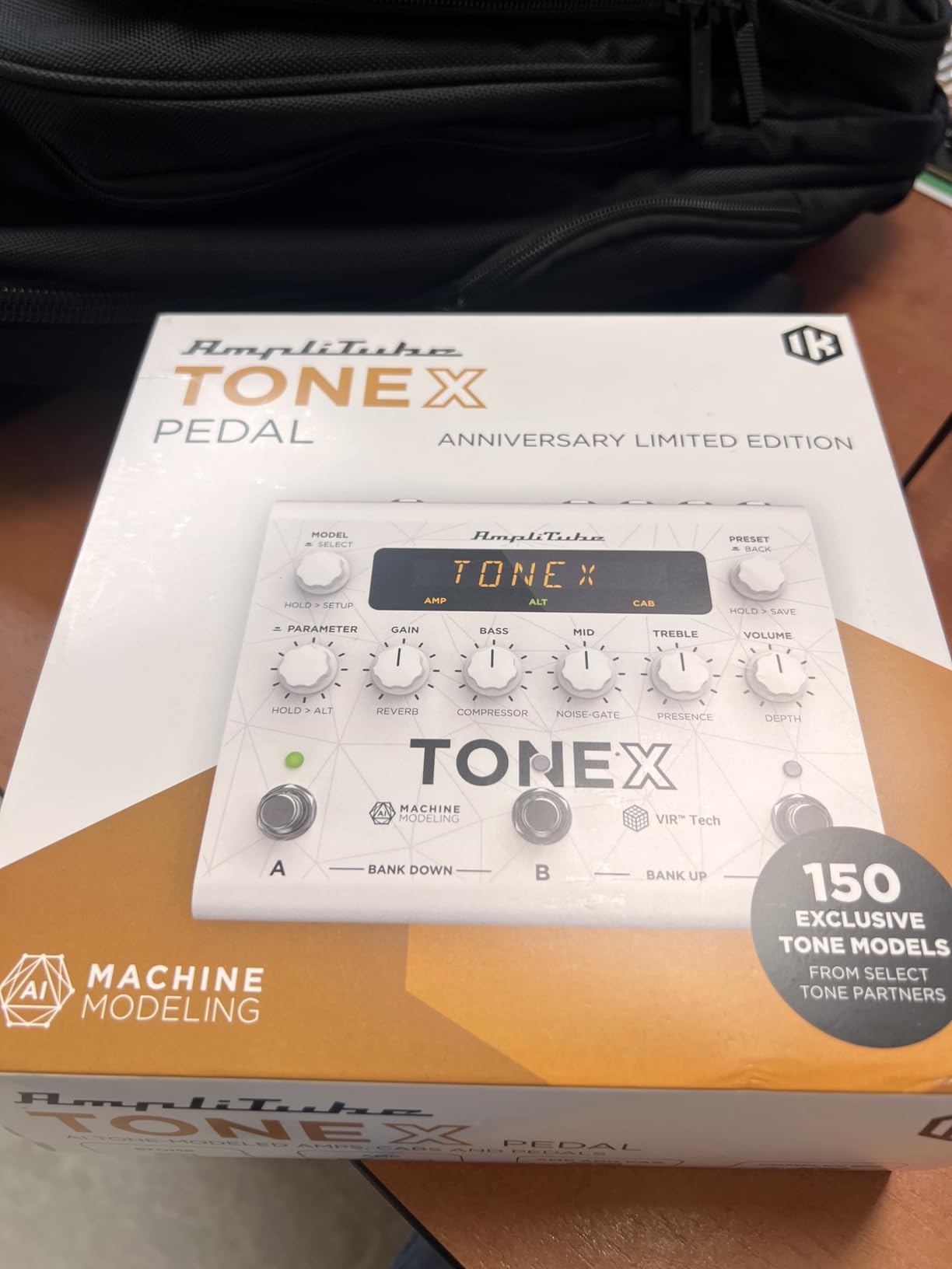 IK Multimedia TONEX Pedal: Stereo multi-effects guitar and bass pedal with 150 Presets, 15 Pre/Post FX, Tuner, Tap Tempo, Headphone Out, Software Player and Editor customer photo 1