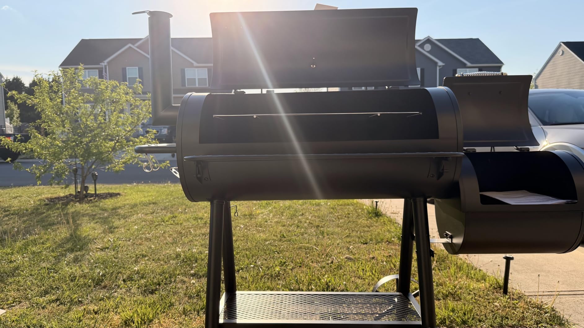 Sophia & William Charcoal Grills with Smoker Large 941 SQ.IN. Cooking Area | Outdoor Barrel Offset Smoker Grills Heavy-Duty, Barbecue Grill & Smoker Combo for Backyard BBQ Outdoor Cooking, Black customer photo 1