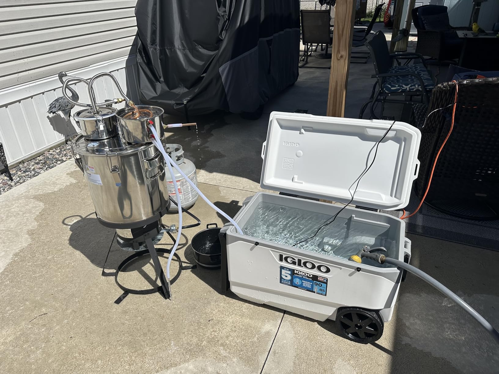 VEVOR Alcohol Still 8 GAL / 30 L Alcohol Distiller Kit with Thumper Keg customer photo 1