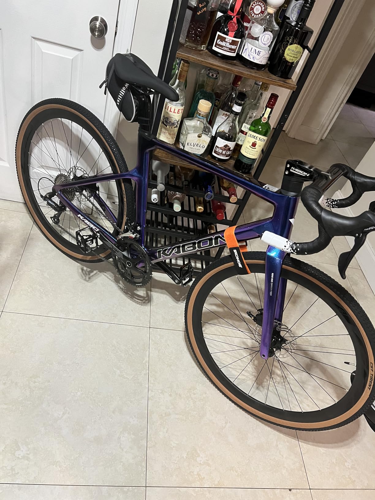 KABON Carbon Gravel Road Bike, T800 Carbon Fiber Frame 700C Road Bike with 18 Speeds Drivetrain, Integrated Carbon Handlebar, Disc Brakes Racing Bicycle for Adult Unisex customer photo 1