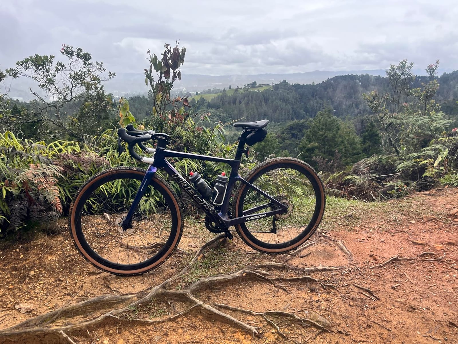 KABON Carbon Gravel Road Bike, T800 Carbon Fiber Frame Adventure Bicycle with 105 R7000 22 Speed Disc Brake Racing Bicycle for Men and Women customer photo 2