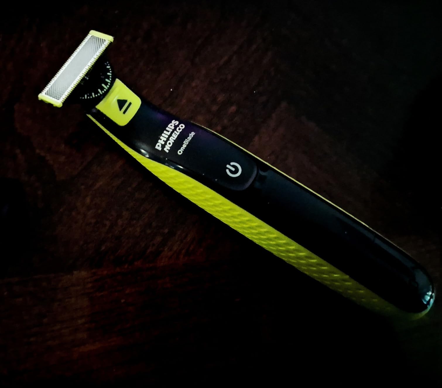 Norelco Philips OneBlade 360 Hybrid Face Trimmer and Shaver, 5 Length Comb | 360 Blade Technology, 5-length Comb, 100% Showerproof, Stainless Steel Blade Lasts up to 4 months, 45-Min Runtime, QP2724/90 customer photo 1