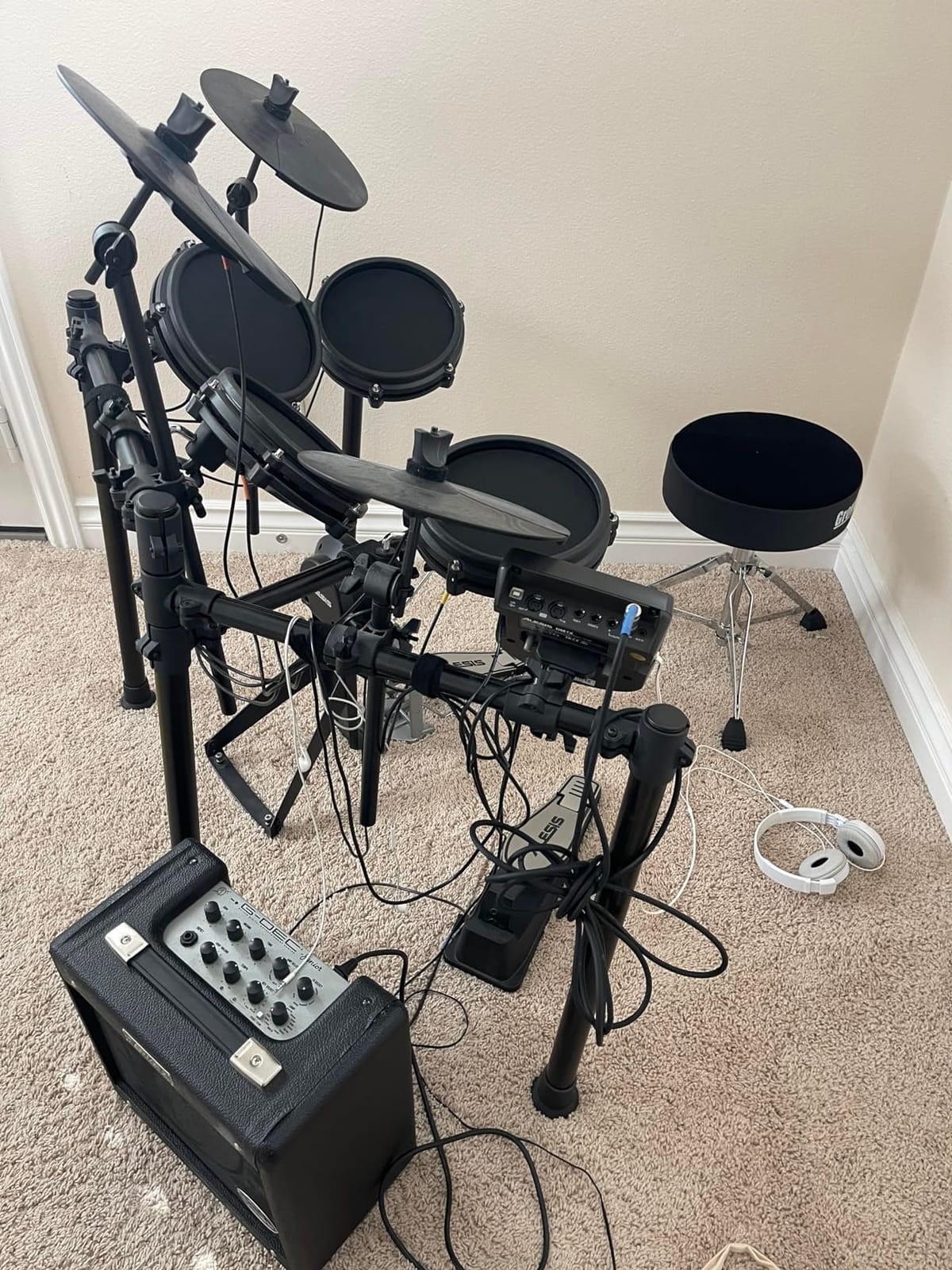 GrowDaily Drum Throne Seat, Adjustable Stool Drum Universal Thick Padded Drum Throne Drummer Stool with 2Pacs 5A Drumsticks customer photo 2