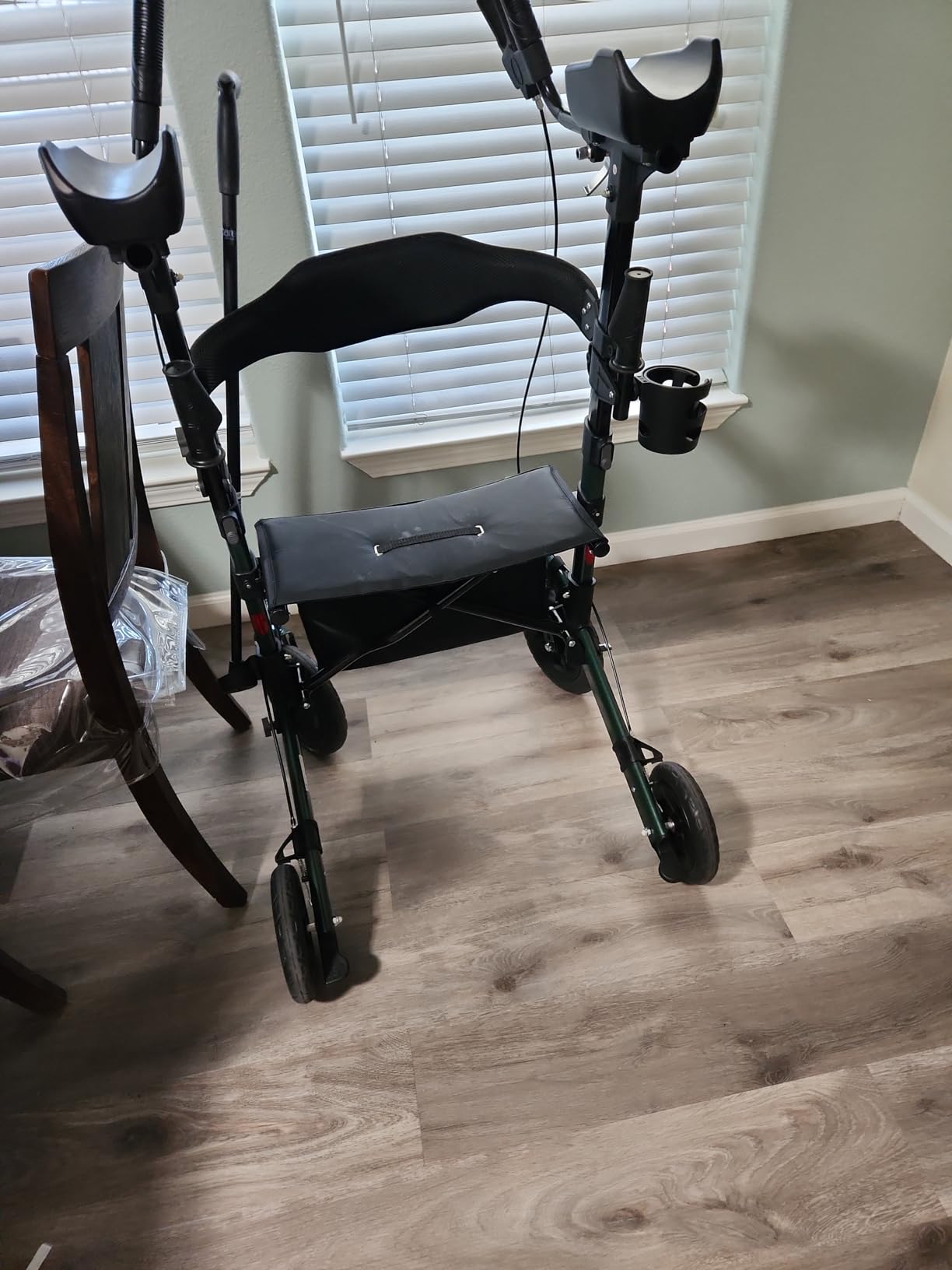 Helavo Upright Walker with Seat, Foldable Stand Up Walker with Rubber Tires | All Terrain Tall Standing Rollator, Padded Armrests, Height Adjustable, Aluminium Frame, 22.7 lbs, 300 lbs Capacity customer photo 2