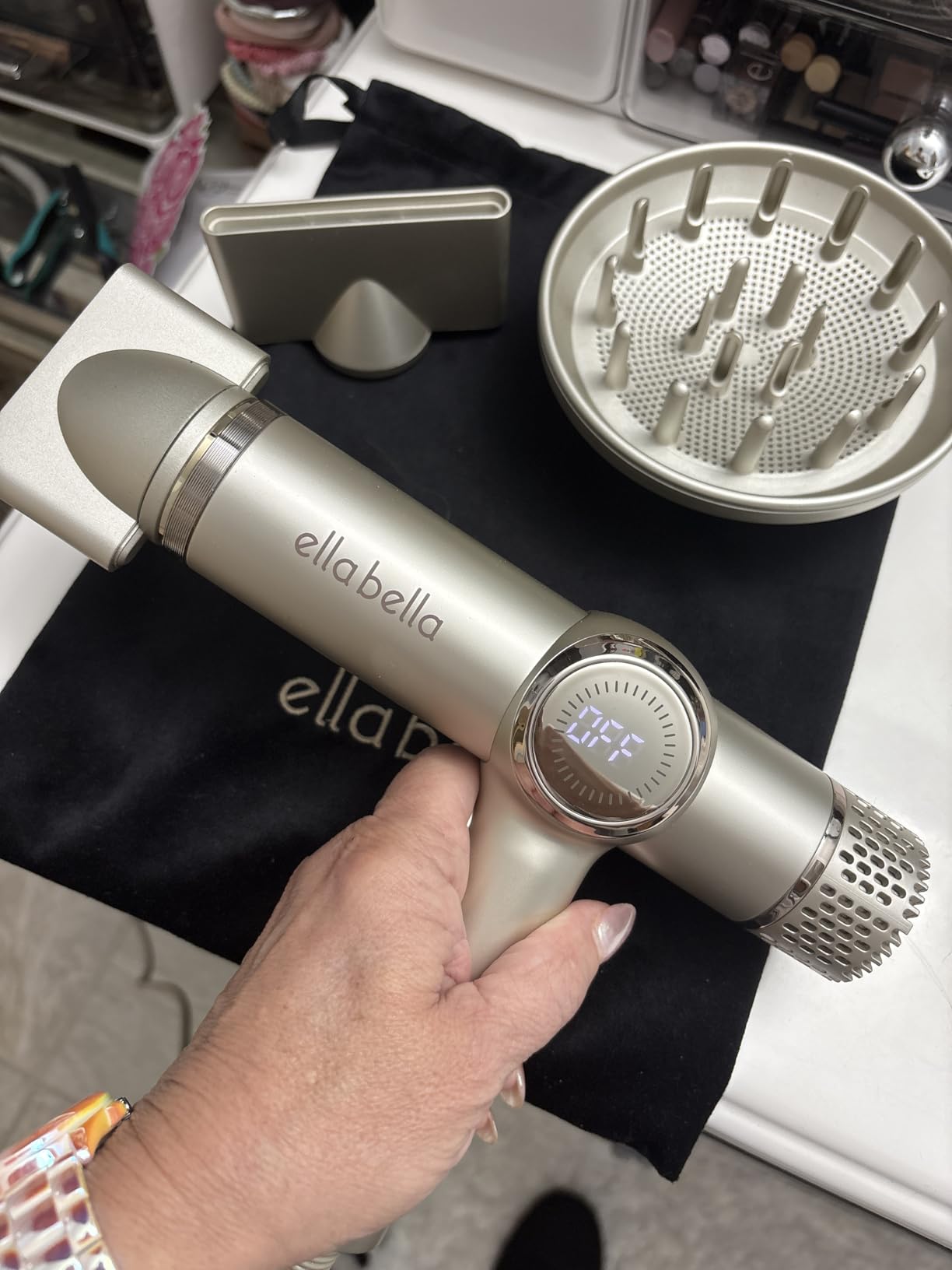 ELLA BELLA Ionic Hair Dryer with Diffuser - Negative Ion Blow Dryer, Quiet | Professional-Grade Blow Dryer, Intelligent Heat Control & Rapid Drying, Lightweight, Low Noise, All Hair Types customer photo 2