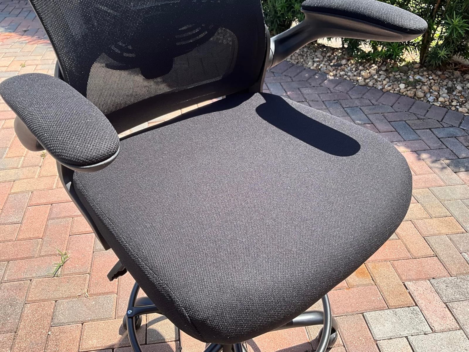 ErGear Drafting Chair with Footrest Ring and Flip-Up Arms for Tall Desks customer photo 2