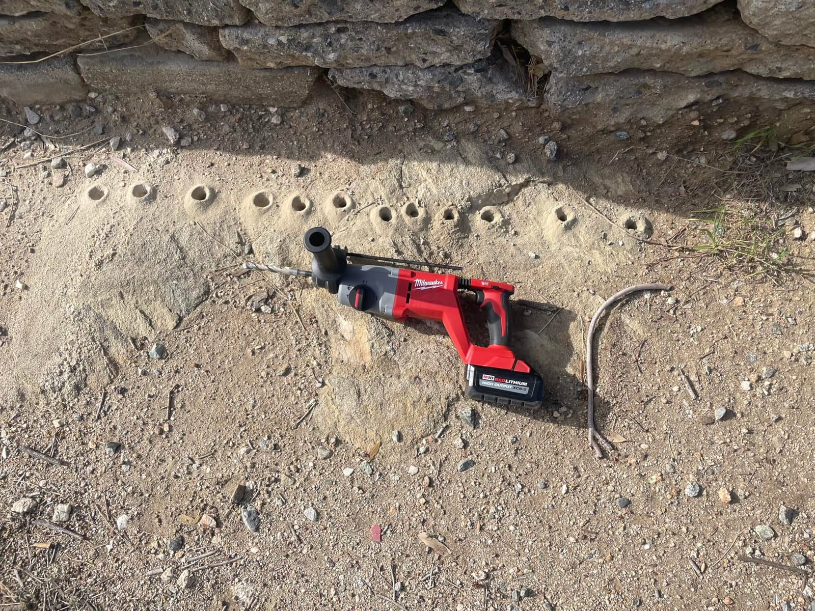 Milwaukee Electric - M18. BRUSHLESS 1. SDS Plus D-Handle Rotary Hammer customer photo 2