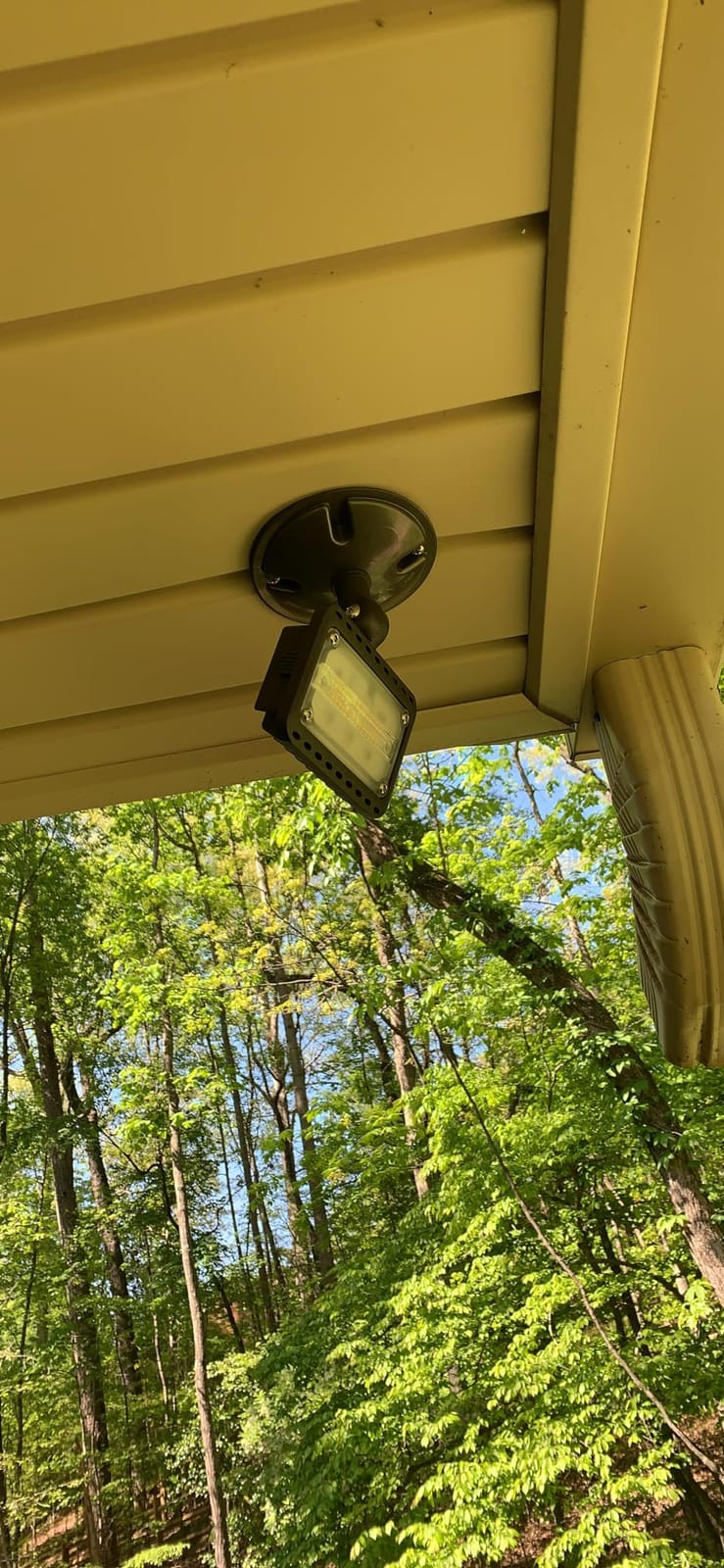 CINOTON 20W LED Flood Lights Outdoor, IP65 Waterproof Exterior Security Wall Lights with 180 Degree Knuckle, 2800LM 120V Outside Aluminum Lighting Fixture for Patio Porch Barn Garage 5000K 2 Pack, UL Listed customer photo 1