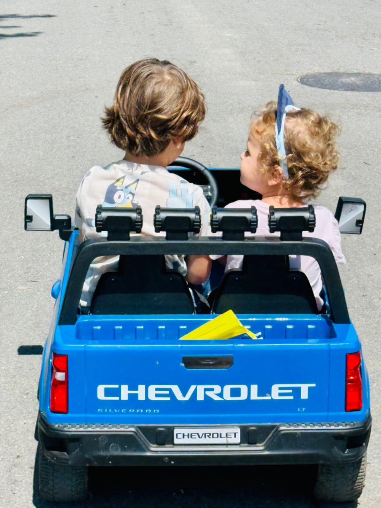 24V 4WD Ride on Toy, 2 Seater Licensed Chevrolet Silverado HD Kids Electric Car with Remote Control, Battery Powered 4x4 Truck for Boys Girls, All-Terrain Outdoor Vehicle with Bluetooth, White customer photo 1