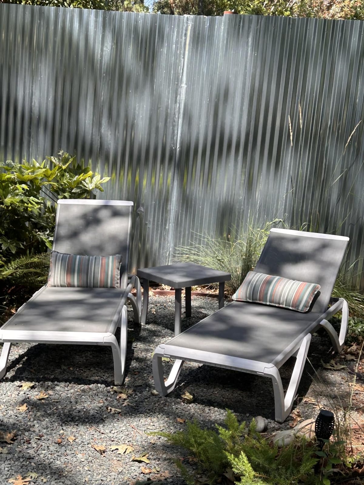 Kozyard Outdoor Chaise Lounge Chair, Full Flat Adjustable Patio Lounger with Aluminum Frame & Resin Legs, Textilene Fabric for Poolside, Backyard & Beach (Aqua, 2Chairs + Table) customer photo 1