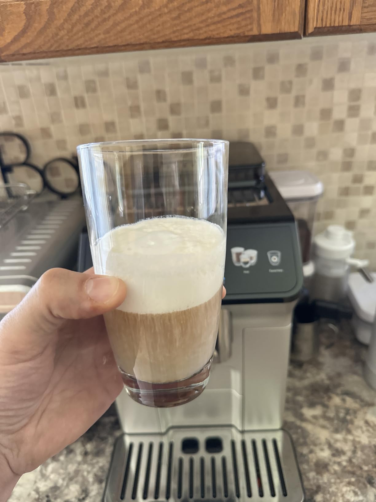 De'Longhi Eletta Explore Espresso Machine with Coffee Grinder, Milk Frother | 50+ One-Touch Recipes, Travel Mug, Hot & Cold Frother, Built-in Grinder, 4 User Profiles customer photo 2