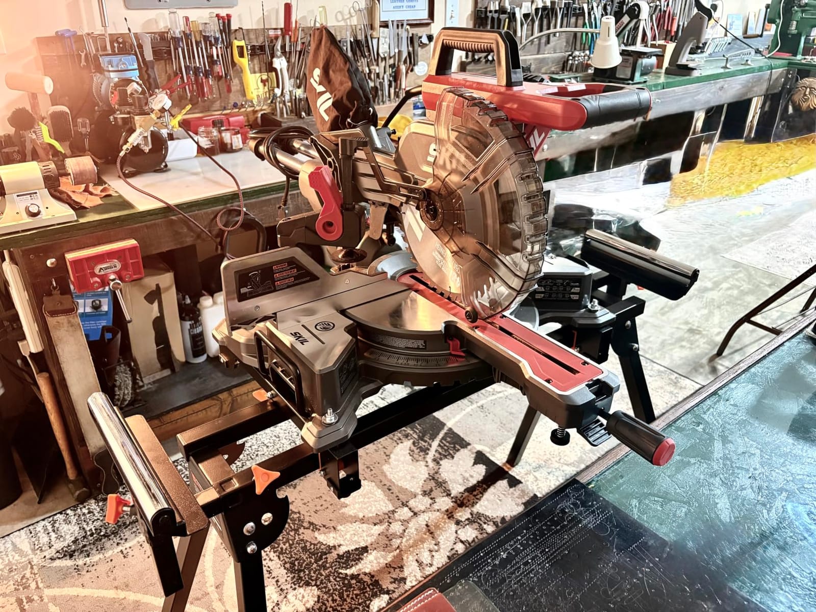 WEN Universal Collapsible Miter Saw Stand, 350-Pound Capacity (MSA200) customer photo 1