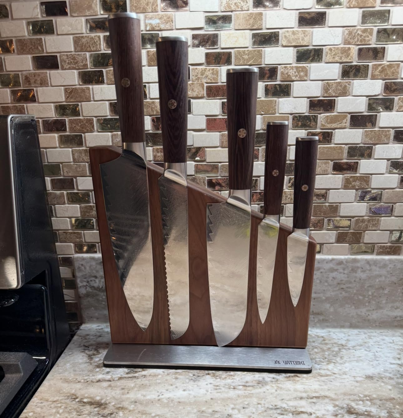 Yatoshi Knives Magnetic Kitchen Knife Block Set, Japanese 67 Layer High-Grade VG-10 Steel Knives, G10 Handle Professional Kitchen Knife Set (6 pieces) customer photo 1