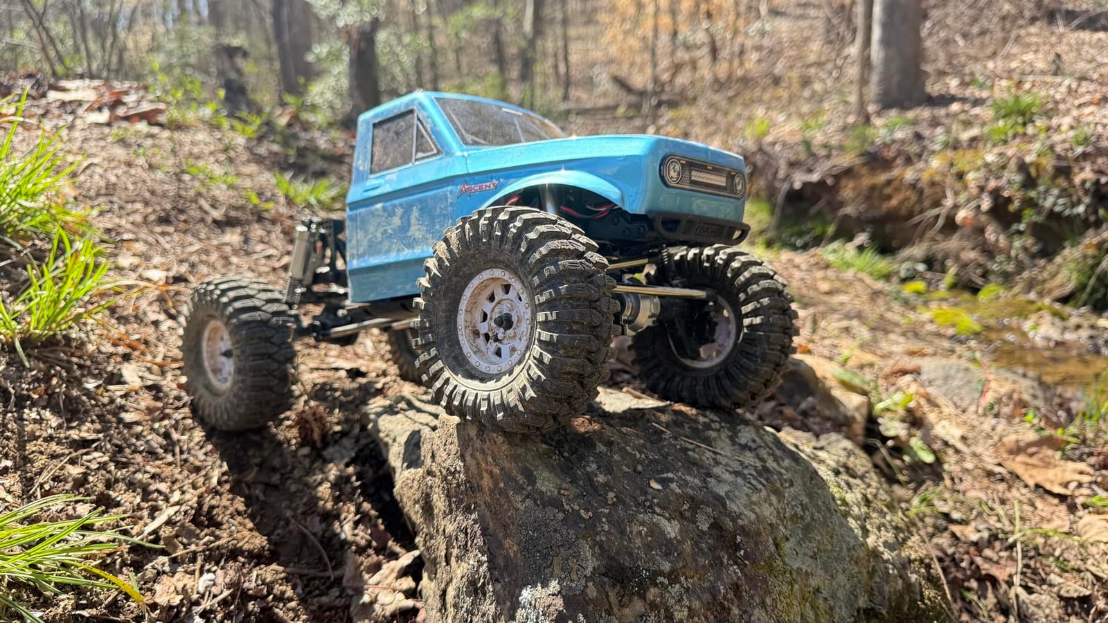 Redcat Ascent 1/10 Scale Rock Crawler - High-Torque 4WD RC Trail Truck with Portal Axles, Waterproof Electronics, LiPo Ready, RTR - Hobby-Grade Remote Control Rock Climber (Red) customer photo 1