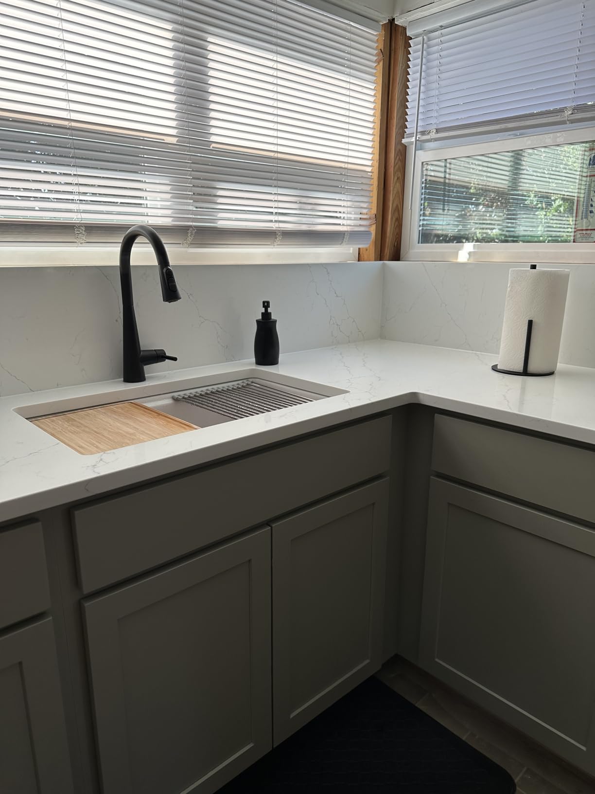 Miuara 33 x 19 Inch Undermount or Drop In Workstation Kitchen Sink White | For kitchen & Island, Fireclay large single bowl, Resistant to stain, heat, chipping & scratch customer photo 2