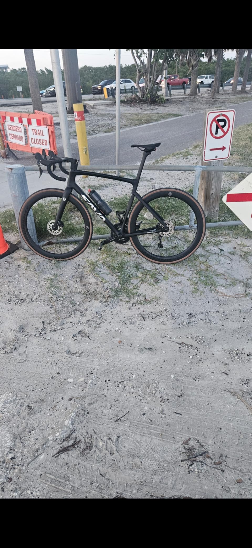 SAVADECK Carbon Road Bike, Lightweight Full Carbon Racing Bicycle with Shimano 105 R7120 24S Shift Groupset and Hydraulic Oil Disc Brake Bike customer photo 2