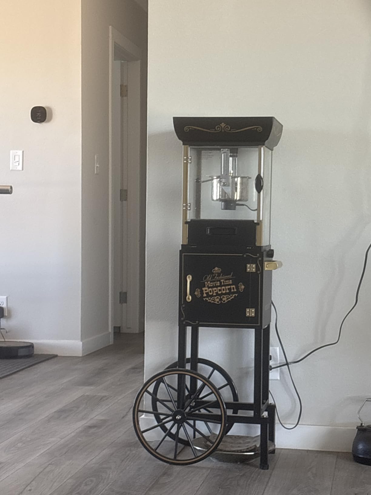 Nostalgia Popcorn Maker Machine - Vintage Theater Style Popcorn Cart With 2.5oz Stainless Steel Kettle, Makes Up To 10 Cups Easily, Red customer photo 1