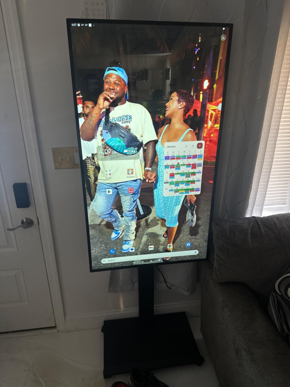 Smart Board, 55 Inch Digital Electronic Whiteboard and Smartboard for Classroom, Screen Mirroring for Live Streaming Capacitive Touchscreen, Displays and Player for Advertising (Board Only) customer photo 1