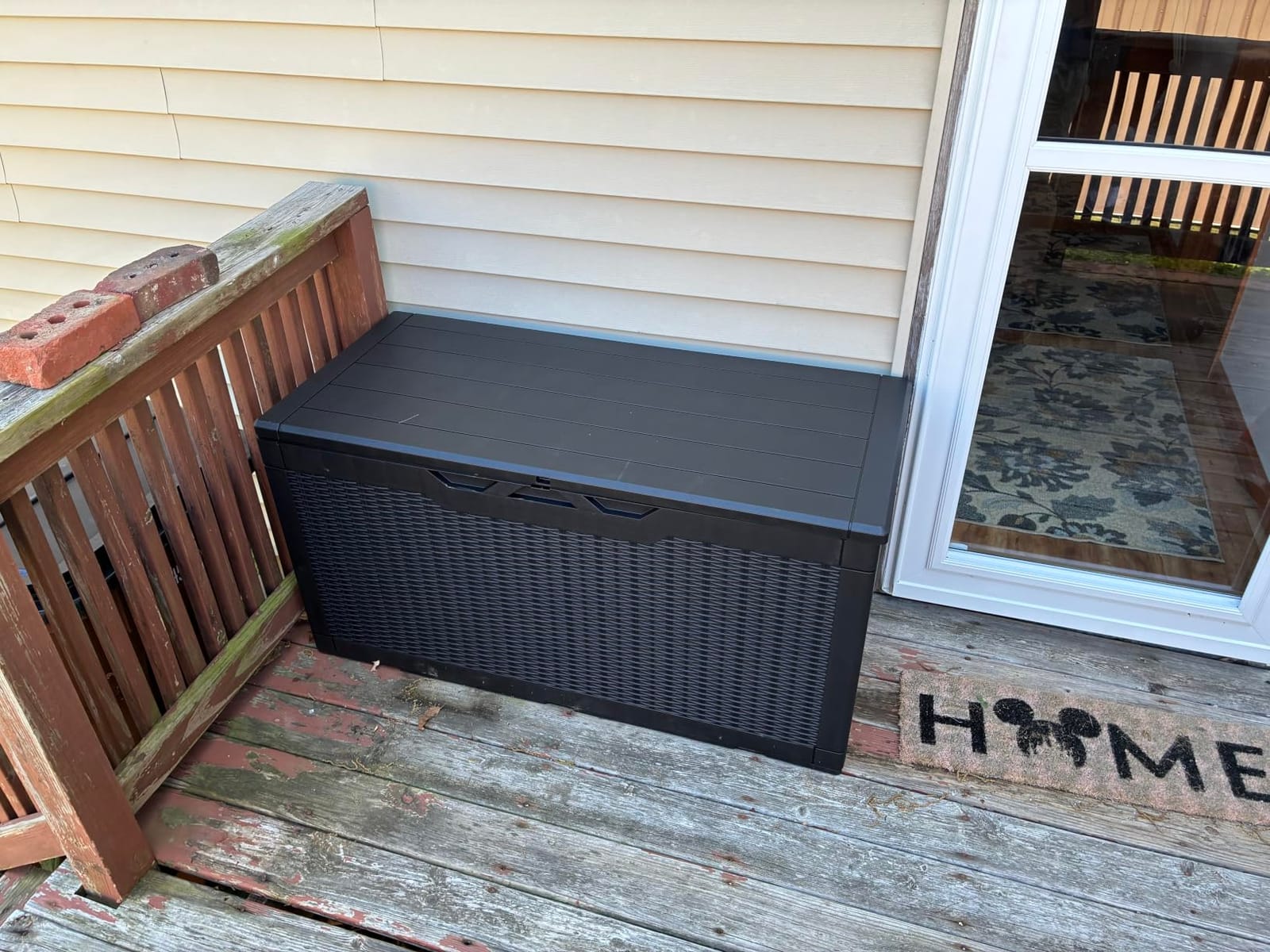 Greesum Outdoor Storage Box 100 Gallon Storage Bin with Lid for Patio Furniture, Garden Tools, Pool Supplies, Lockable, Waterproof and UV Resistant, Black customer photo 1