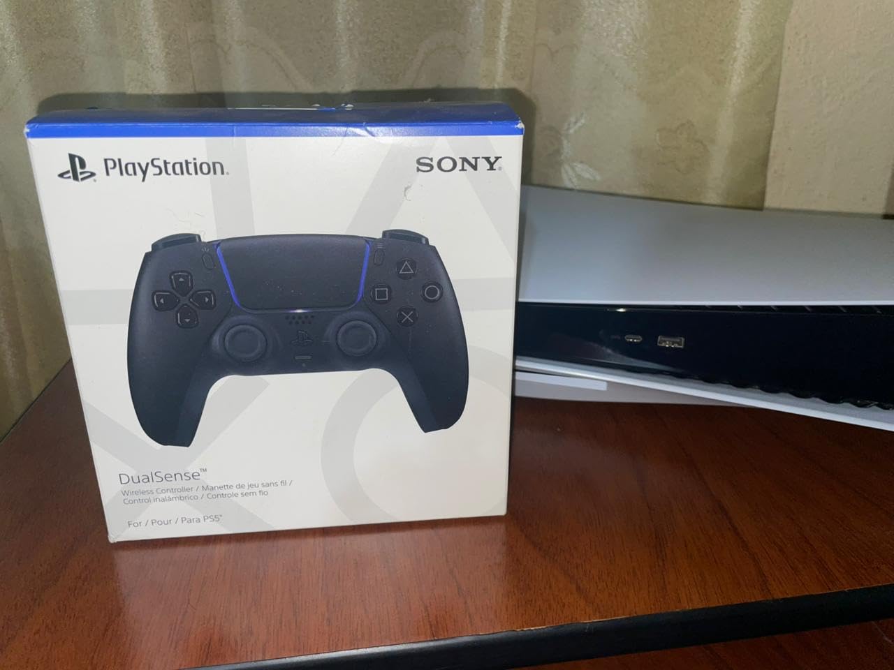 PlayStation DualSense Wireless Controller - Midnight Black customer photo 1
