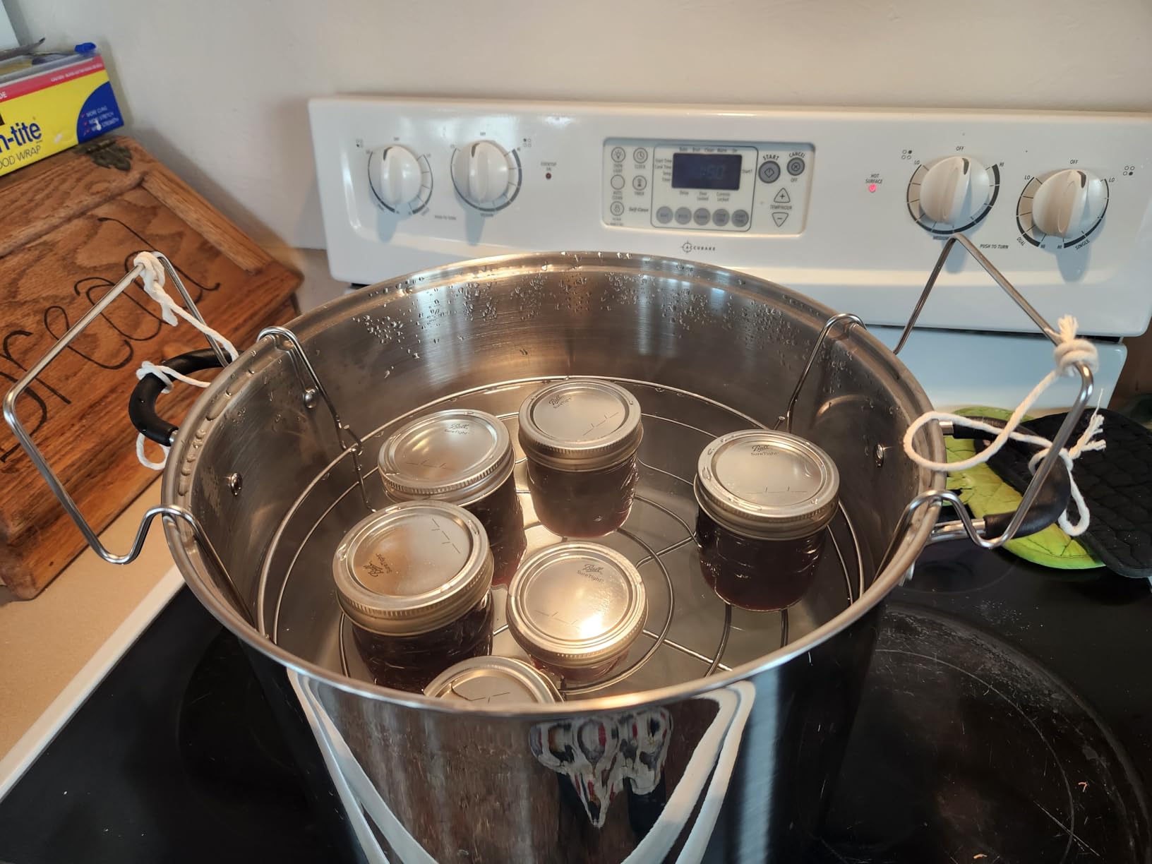 Cook N Home Stainless Steel Water Bath Canning Pot with rack and Lid, 20 Quart Large Pots Steam Canner - Home Canning Pot for Preserving, Pickling & Jams, All Stovetops Compatible customer photo 1