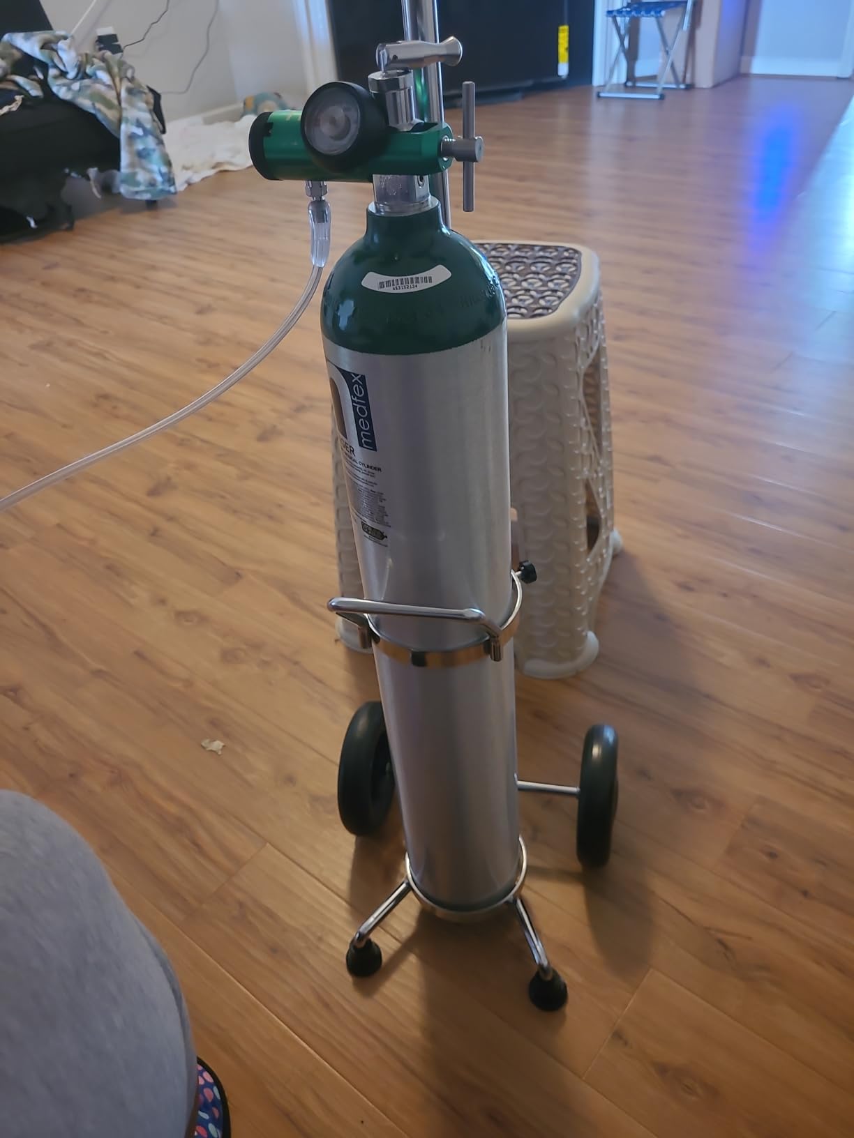 Medfex Oxygen Tank Complete Set - USA Made | 680 Liter Capacity - Standard Size Kit customer photo 2
