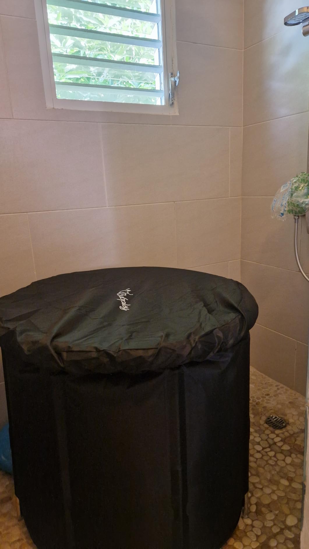 Bubplay Ice Bath Cold Plunge Tub with Cover for Indoor Outdoor for Recovery, Cold Water Therapy, Athletes & Adults - 105 Gallons, Black, XL customer photo 1