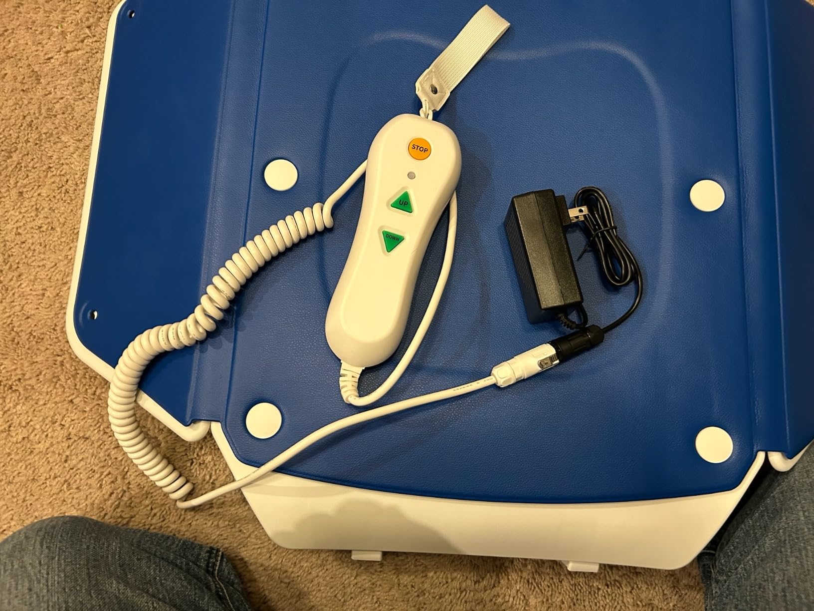 VOCIC Upgrade Electric Chair Lift with Wheels, Get Up from Floor, Portable Lift Assist Devices for Elderly, Includes 2 Types Suction Cups, Support Up to 300 LBS, No Assembly, AX10 customer photo 2