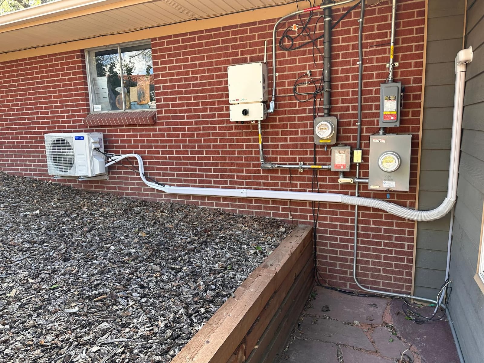 Hyper Heat Lower as -13℉ 12,000 BTU WiFi Mini Split, Work with Alexa, Energy Star 115V 23 SEER2, Cools Up to 550 Sq. Ft, Inverter AC with 1 Ton Pre-Charged Heat Pump & 16.4ft Installation Kits customer photo 1