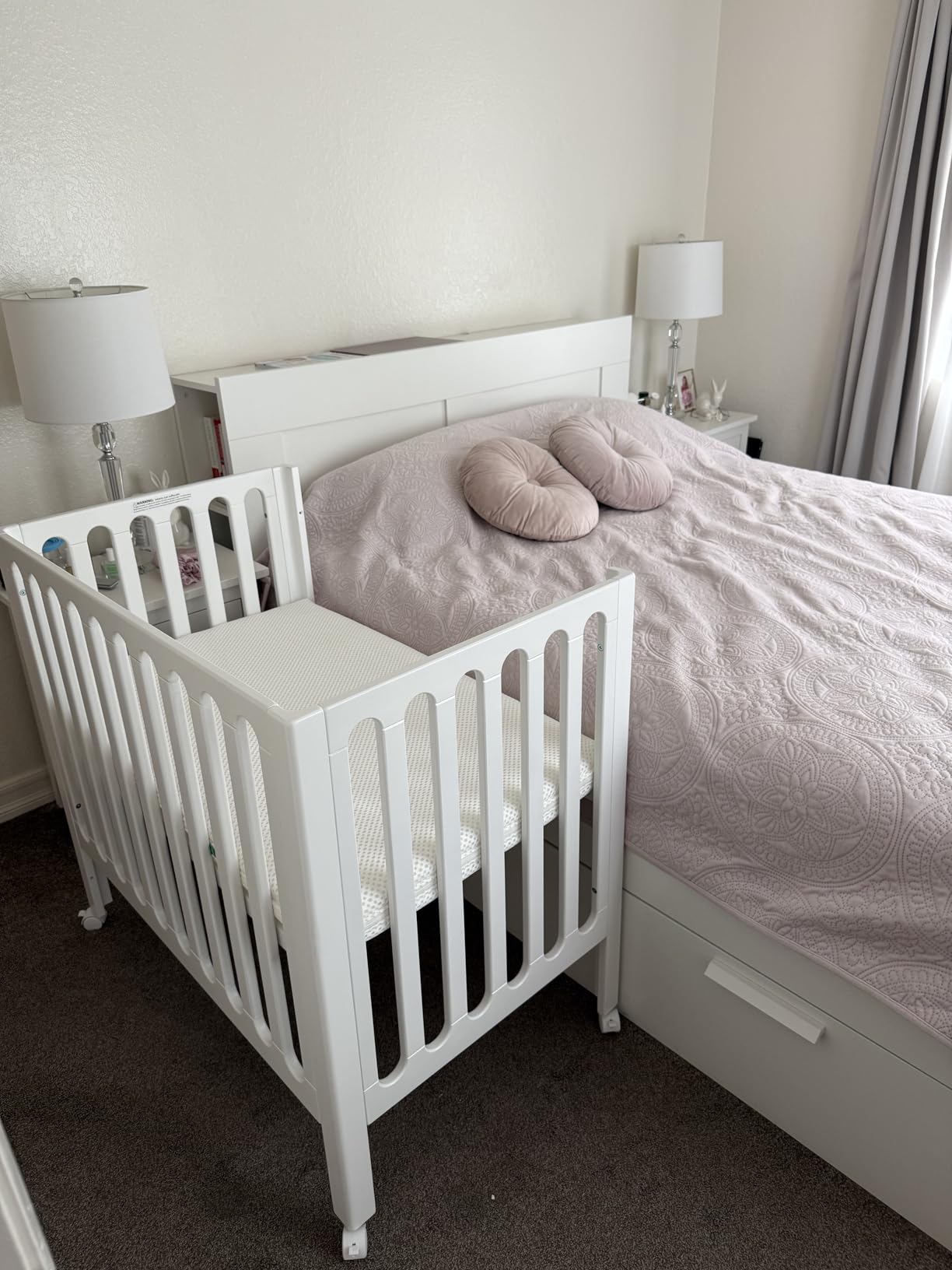 Newton Baby Galileo Mini Crib White, Mattress Included, Mini Crib, Solid Beech Wood, Wheels, Adjustable Mattress Height customer photo 1