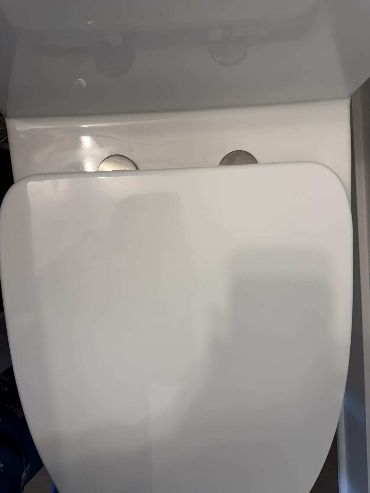 WOODBRIDGEE One Piece Toilet with Soft Closing Seat, Chair Height, 1.28 GPF Dual, Water Sensed, 1000 Gram MaP Flushing Score Toilet with Mattle Black, White, B0940-F-MB customer photo 1