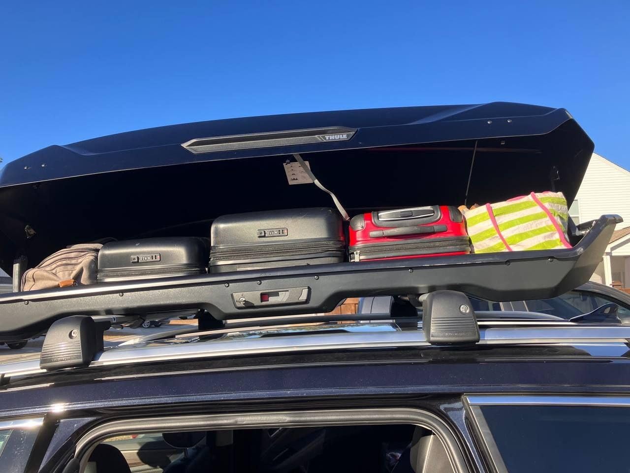 Thule Motion 3 Rooftop Box customer photo 2