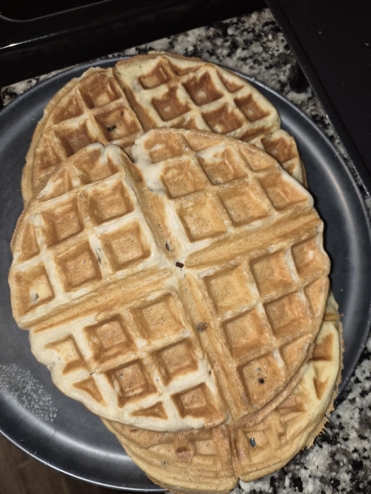 bella Fits-Anywhere Flip-n-Store Non-Toxic, Belgian Waffle Maker, Oatmilk customer photo 1