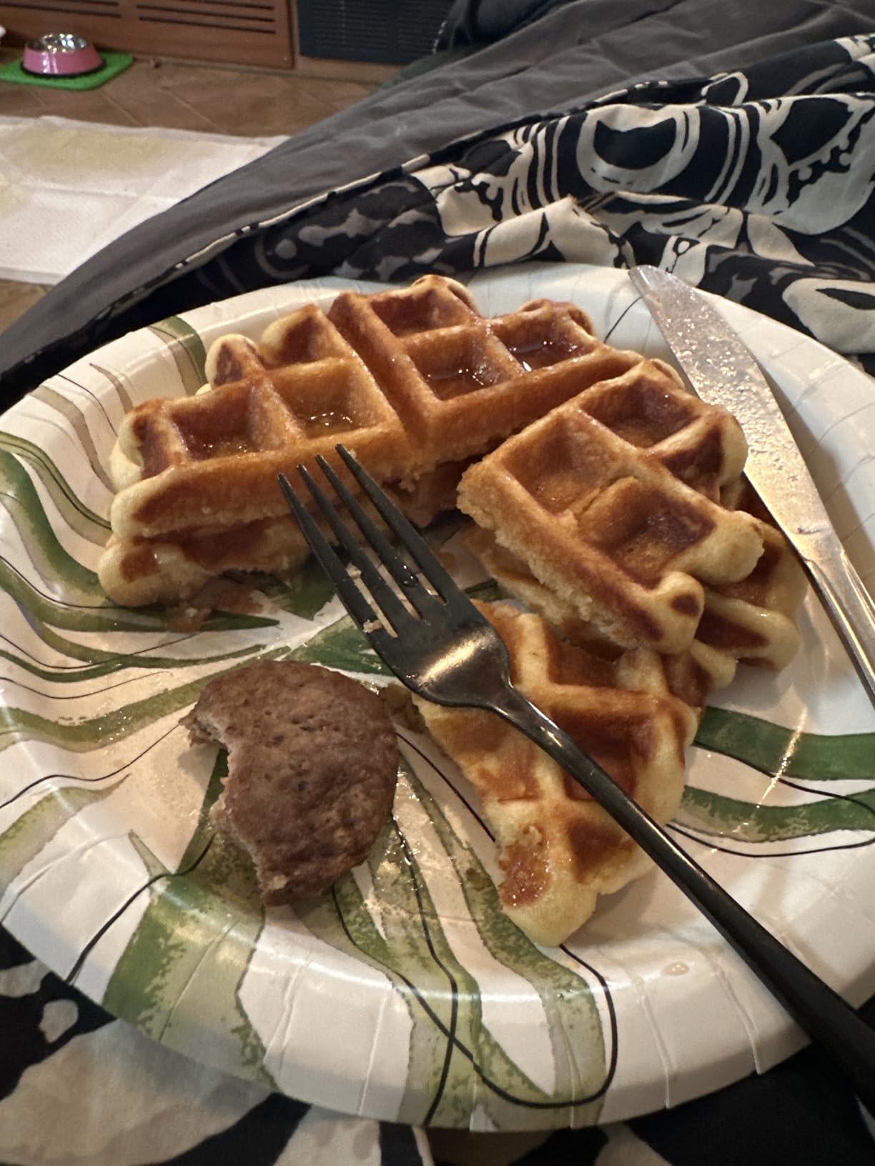 bella Fits-Anywhere Flip-n-Store Non-Toxic, Belgian Waffle Maker, Oatmilk customer photo 2