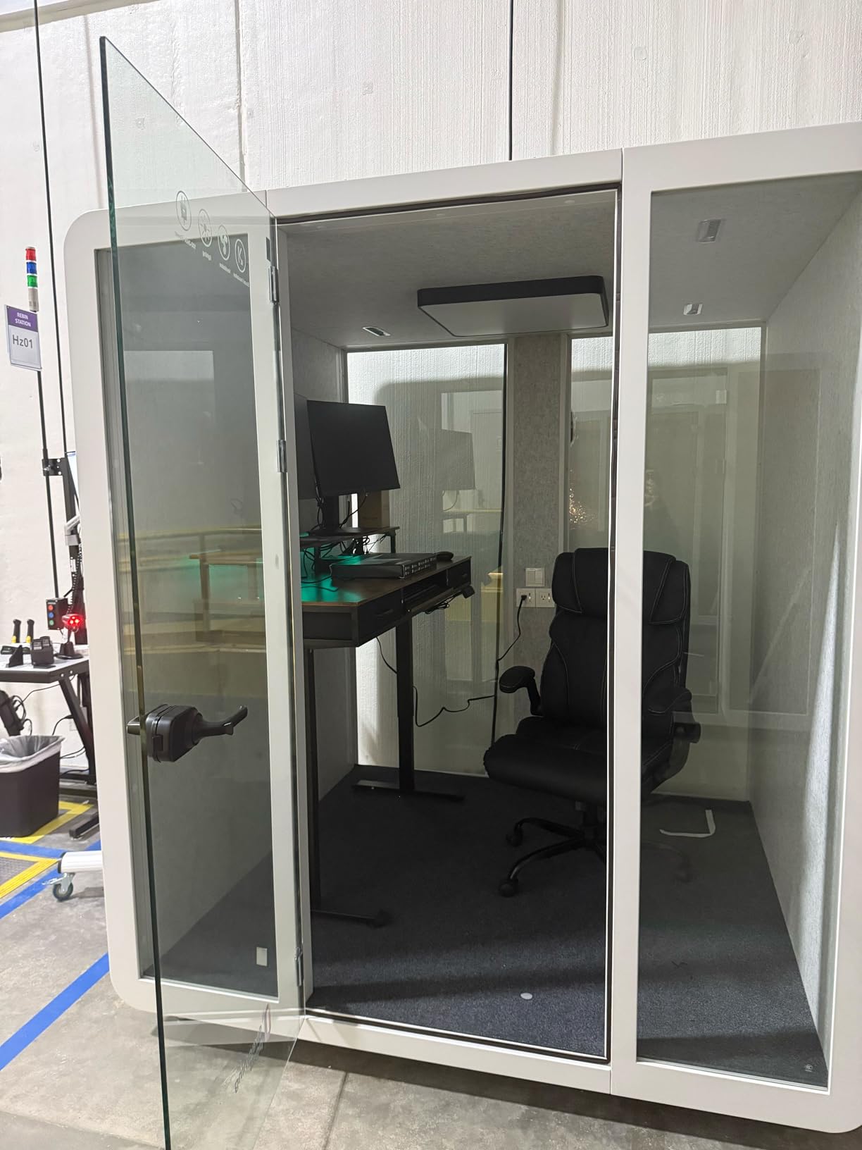 GEARONIC Mobile Office Pod Booth, Sound Proof Office Booth Pod with Mobile Roller, Larger Space for 4-6 People, LED Lighting System, Fans and AC USB Ports customer photo 1