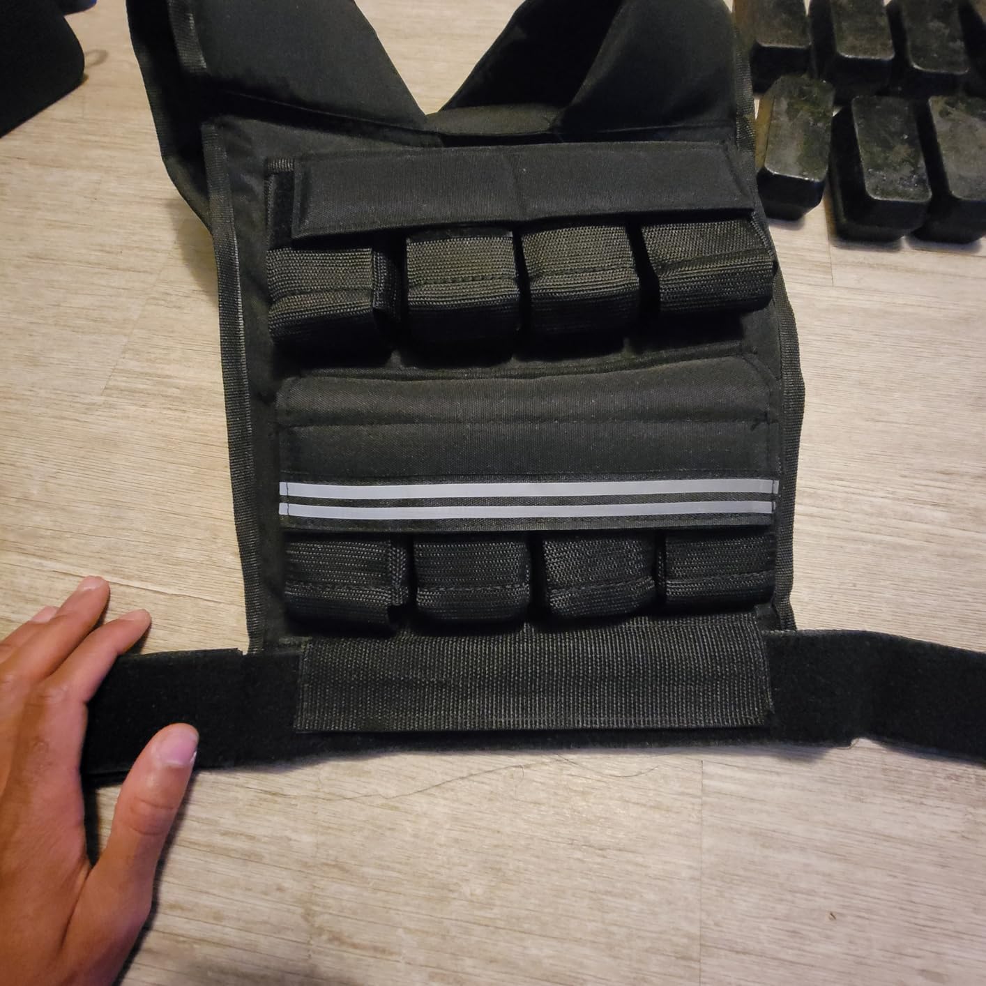 APEXUP Weighted Vest Men, Adjustable Weight Vest for Running | 1000D Durable Nylon, Removable Cast Iron Weights, Reflective Strips, Reinforced Stitching, for Walking Strength Training customer photo 2